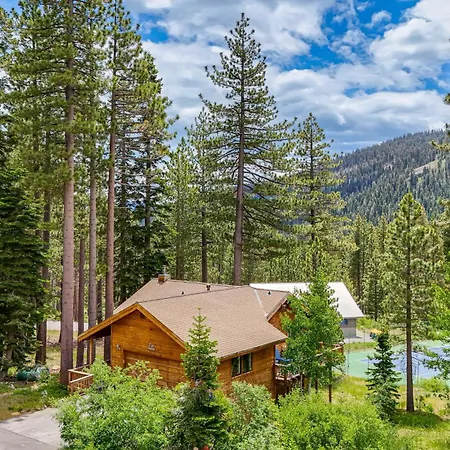 Beautiful Mountain Home 1 Mi To Palisades Tahoe!